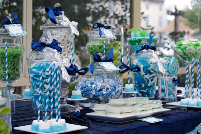 εορταστική διακόσμηση τραπεζιού αποχρώσεις μπλε γλυκών