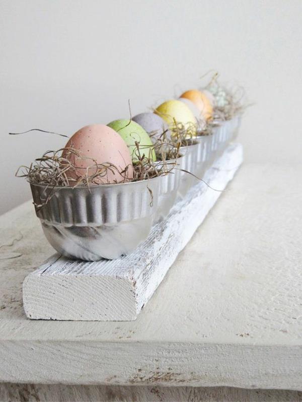 εορταστική διακόσμηση τραπεζιού για πασχαλινά αυγά ζωγραφική πασχαλινά αυγά παστέλ χρώματα
