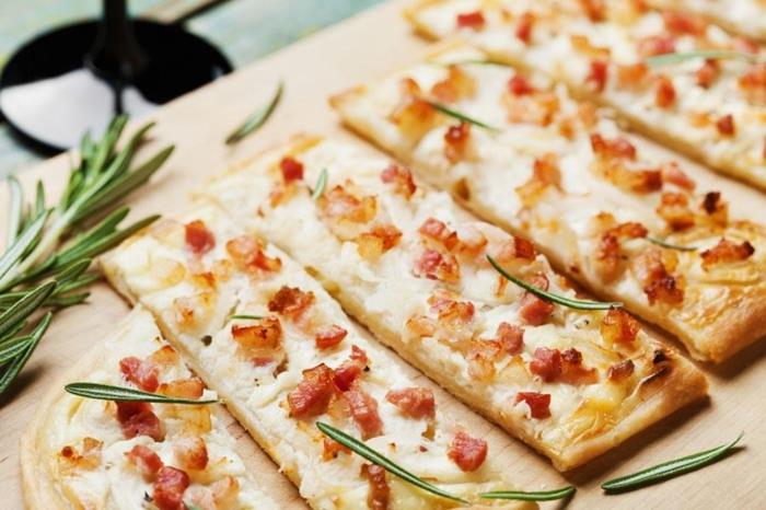 Φτιάξτε μόνοι σας tarte flambée με σπαράγγια λευκού κρασιού