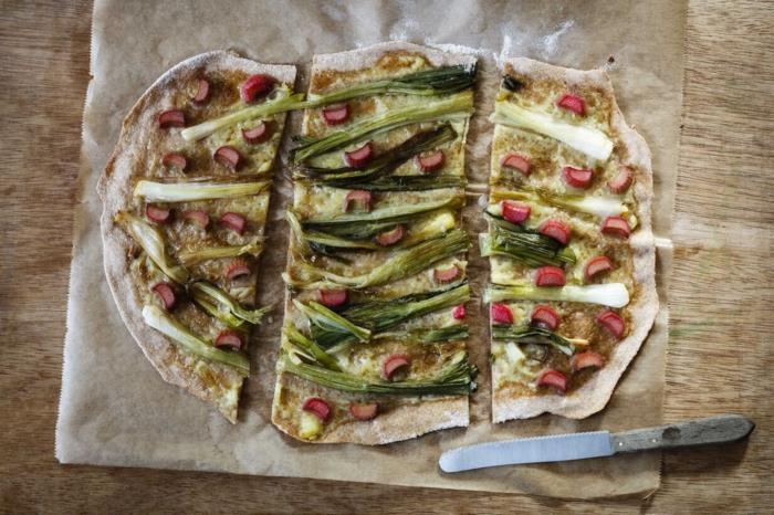 Φτιάξτε μόνοι σας tarte flambée με σπαράγγια λευκού κρασιού