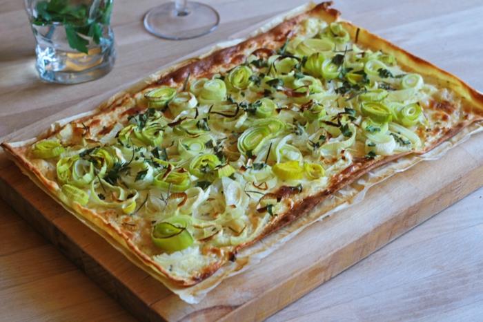 συνταγή tarte flambée vegan φρέσκα κρεμμυδάκια