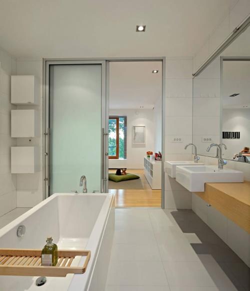 πλακάκια μπανιέρα συρόμενη πόρτα μπάνιου δροσερή ματαιοδοξία