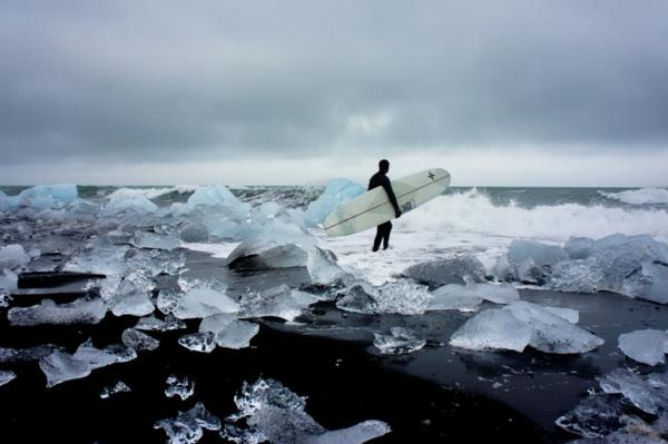 φωτογράφος chris burkard surfer φωτογραφίες παγωμένο νερό