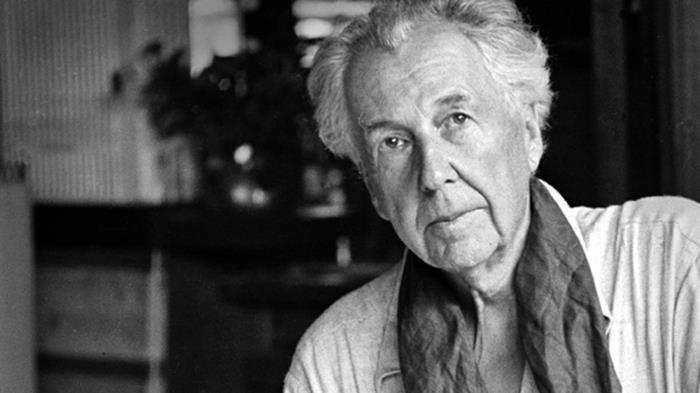 ασπρόμαυρη φωτογραφία του frank lloyd wright