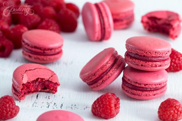 γαλλικά macarons με βατόμουρα