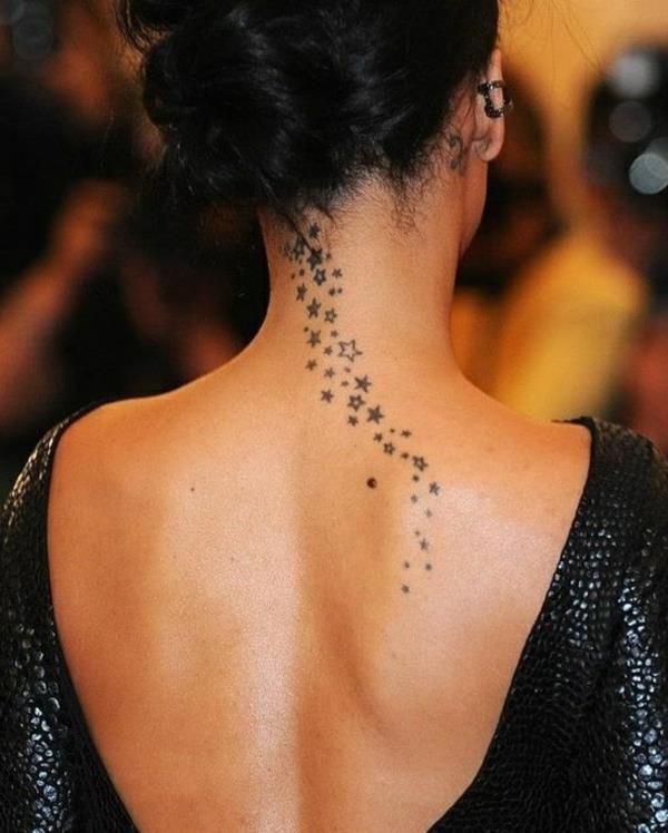 αστέρι τατουάζ έννοια στην πλάτη κομψό
