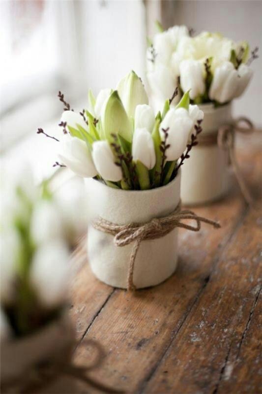ανοιξιάτικα λουλούδια διακόσμηση ρουστίκ ιδέες διακόσμησης λευκές τουλίπες