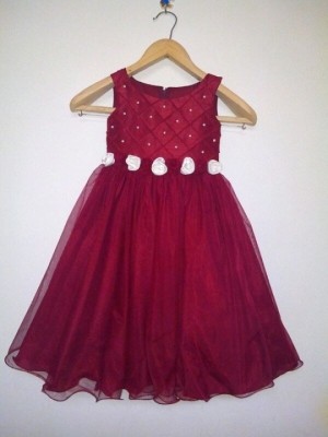 Tinklas Frock su perlais