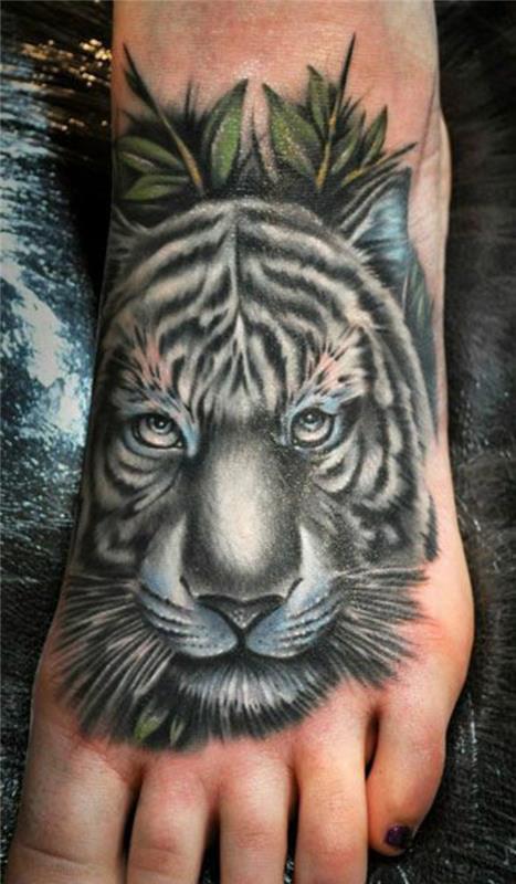 τατουάζ ποδιών σχεδιάζει λιοντάρι
