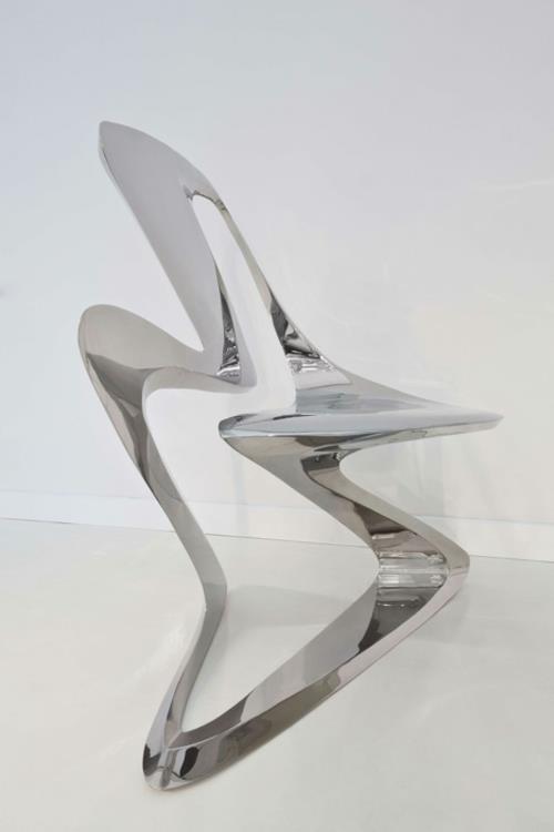 φουτουριστικό σχέδιο καρέκλας γυαλισμένη βάση zaha hadid