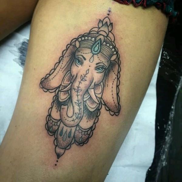 ganesha hamsa τατουάζ με μπλε μάτια
