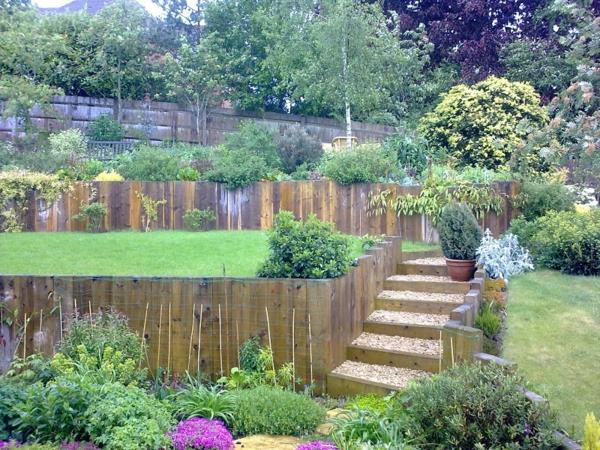 Δημιουργήστε έναν κήπο σε μια πλαγιά φυτά κήπου ροκ κήπο σκάλες από ξύλο