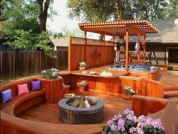 ιδέες σχεδιασμού κήπου με καθιστικό τζάκι από ξύλο πέργκολα