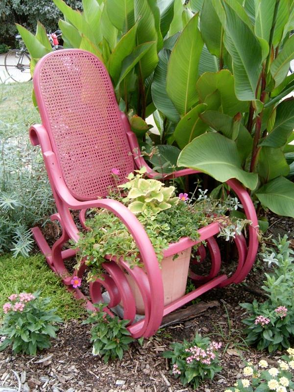 σχέδιο κήπου διακόσμηση κουνιστή καρέκλα ροζ φυτικό δοχείο