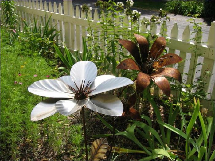 διακόσμηση κήπου φιγούρες μεταλλικές φιγούρες λουλούδι υπαίθριο σχέδιο