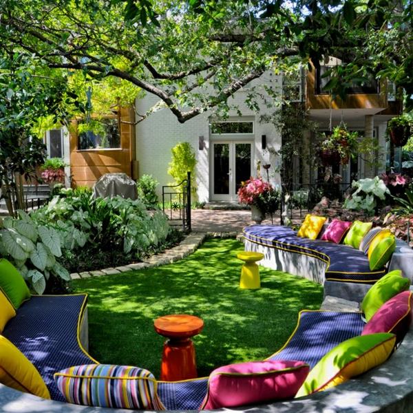 ιδέες σχεδιασμού κήπου υπαίθριο καθιστικό πολλοί ρίχνουν μαξιλάρια