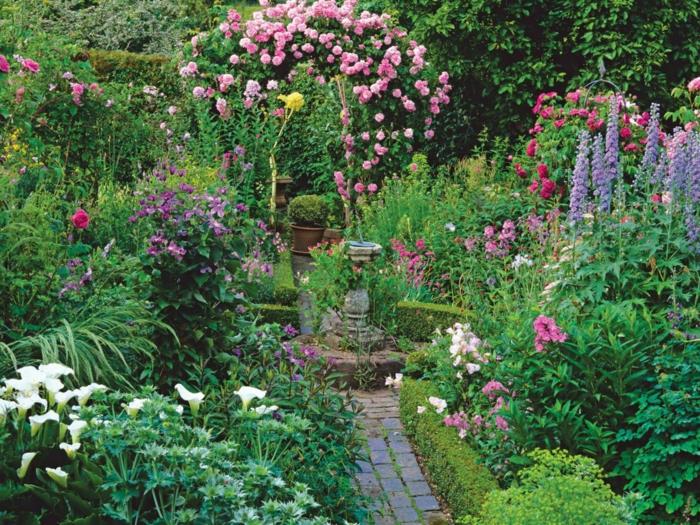 ιδέες κήπου όμορφα λουλούδια κήπου και σιντριβάνια κήπου