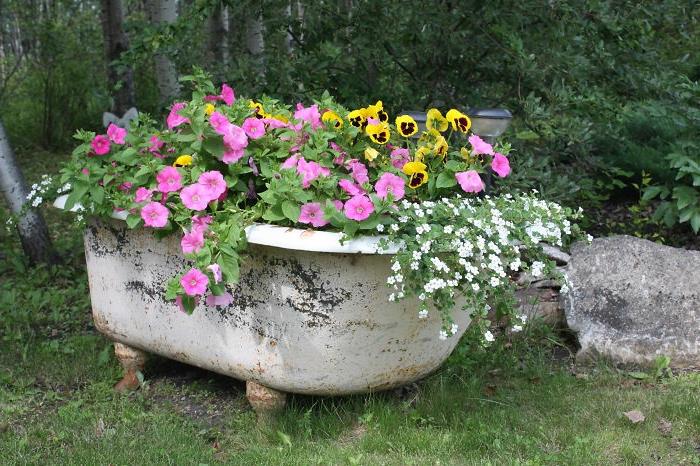 ιδέες κήπου για να φτιάξετε μόνοι σας γλάστρες παλιά μπανιέρα