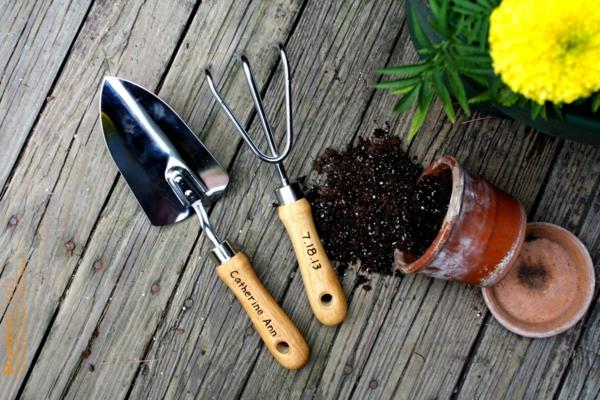 ημερολόγιο κηπουρικής πορεία εργαλεία κηπουρικής φύτευσης κηπουρικής