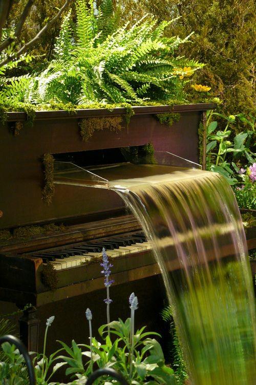 έπιπλα κήπου ιδέες έπιπλα εξωτερικού χώρου καλλιτεχνικός παλιός καταρράκτης πιάνου