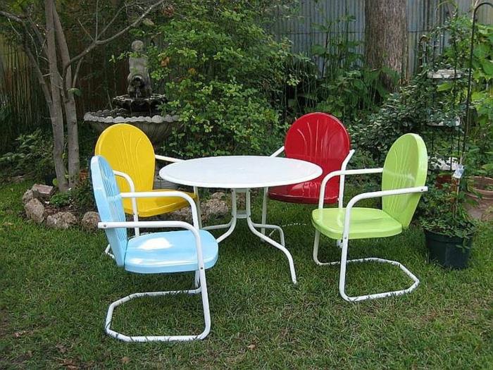 έπιπλα κήπου σετ τραπέζι και καρέκλες λευκού χρώματος