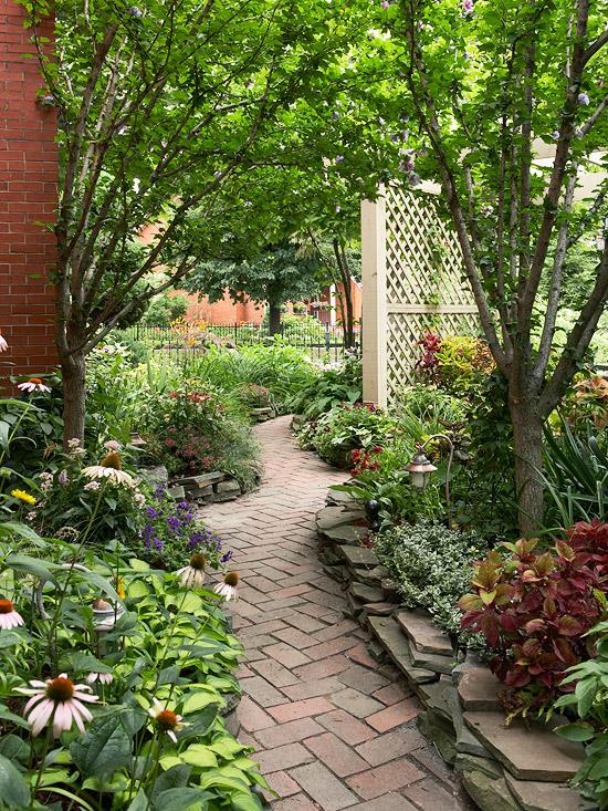 μονοπάτια κήπου και διάδρομοι κήπων φράχτες ξύλο πλέγματος