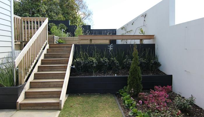 μοντέρνο σχεδιασμό κήπου έξω από τις σκάλες βότανα καθαρά