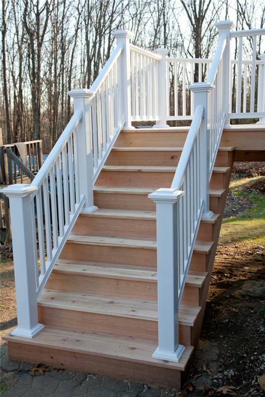σκάλες κήπου ξύλινο λευκό κιγκλίδωμα