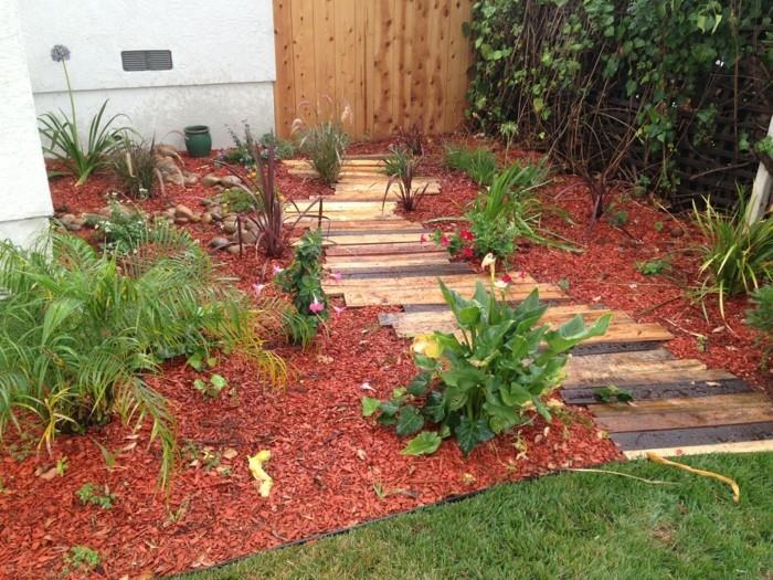 δημιουργήστε ένα μονοπάτι κήπου χτίστε ιδέες ανακύκλωσης με υπολείμματα