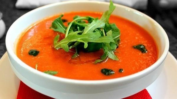 Συνταγή Gazpacho κρύα σούπα ντομάτας με ρόκα