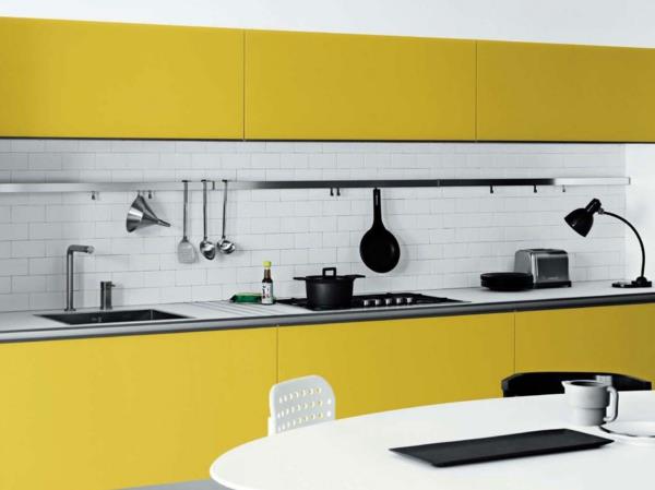 κίτρινα βαμμένα σχέδια κουζίνας ντουλάπια κουζίνας βουτύρου