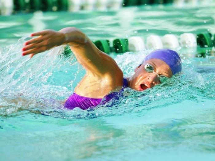 υγιεινές συμβουλές αδυνατίσματος κάνοντας αθλητική κολύμβηση