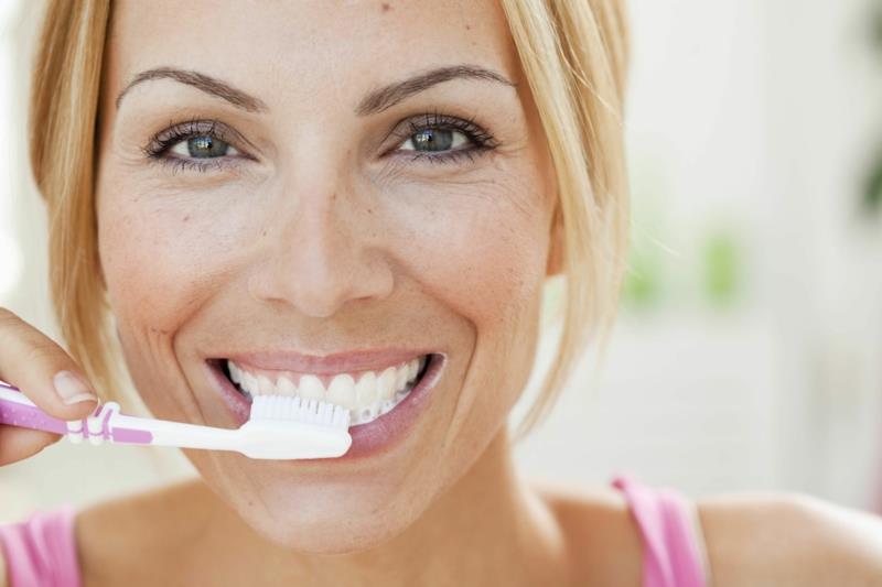 υγιεινό τρόπο ζωής αλλά μην βουρτσίζετε τα δόντια σας αμέσως μετά το φαγητό
