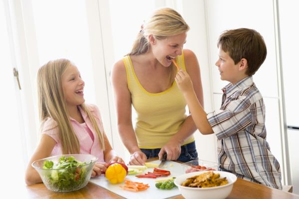 υγιεινή διατροφή για παιδιά μητέρα