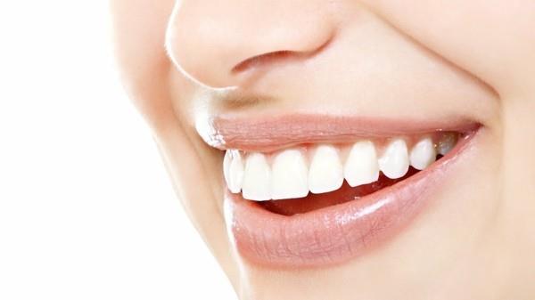 υγιή δόντια με πτοβιοτικά