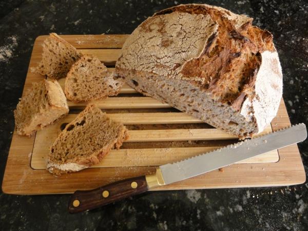 Bήστε το δικό σας υγιές ψωμί σίκαλης, ψωμί akeήστε ψωμί χωρίς γλουτένη