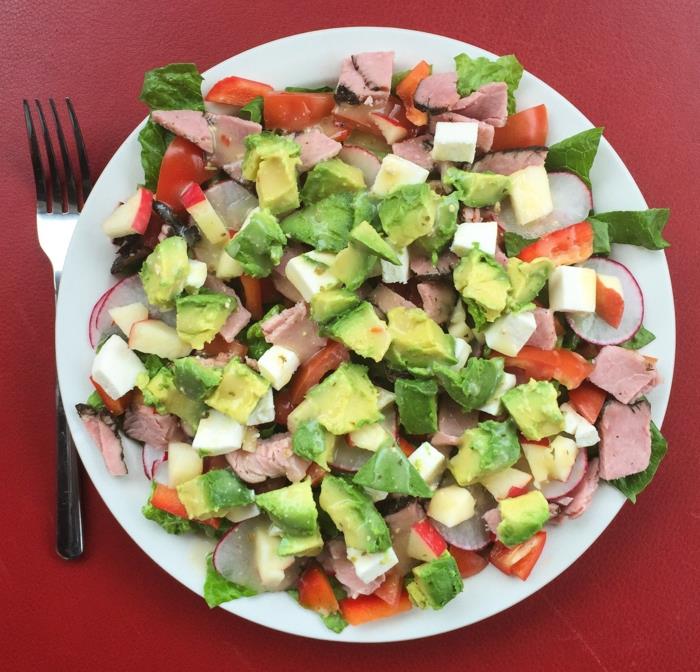 υγιεινό φαγητό σαλάτα κρέας ελαφριές συνταγές