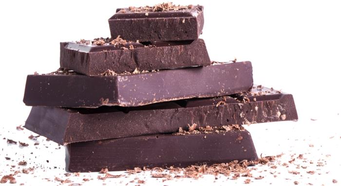 υγιεινή διατροφή μαύρη σοκολάτα τρώγοντας υγιεινή υγεία