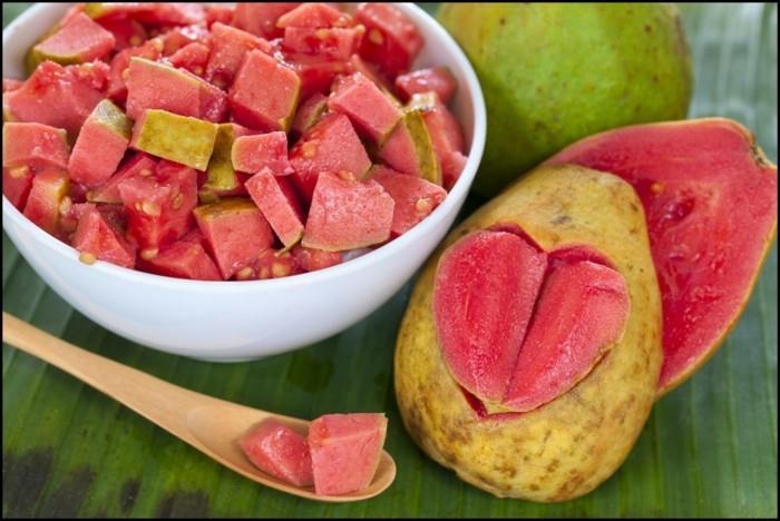 υγιεινά φρούτα ζουν υγιή γκουάβα το κυριότερο είναι υγιή κομμάτια