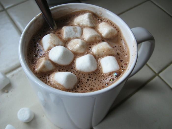 ποτό-ιδέες-ζεστή-σοκολάτα-με-marshmallows