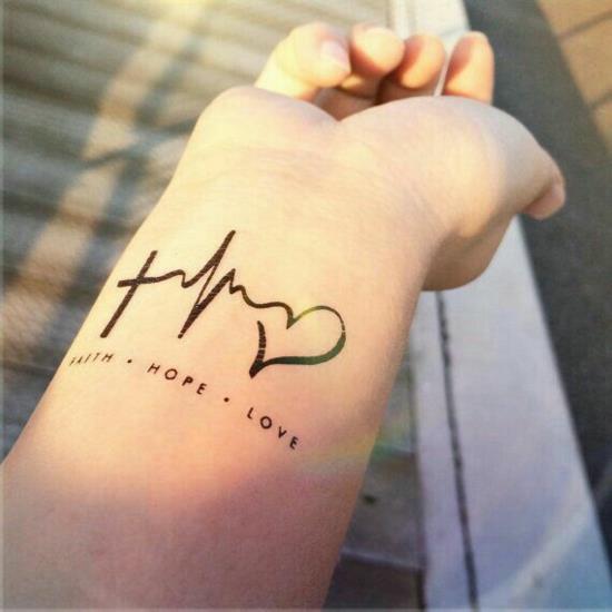 πίστη αγάπη ελπίδα τατουάζ γραφικός καρπός τατουάζ