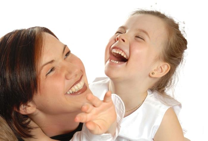 χαρούμενη ζωή περισσότερο γέλιο μάνα και κόρη