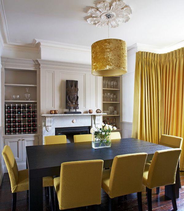 μινιμαλιστικό τραπέζι με χρυσές πινελιές κομψό αμπαζούρ σε αντίκα