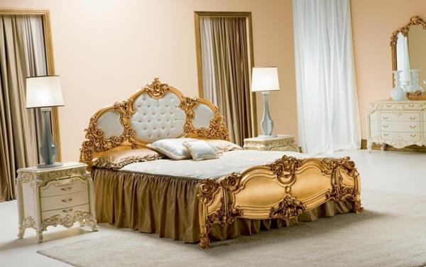 χρυσό κρεβάτι σε μπαρόκ στιλ