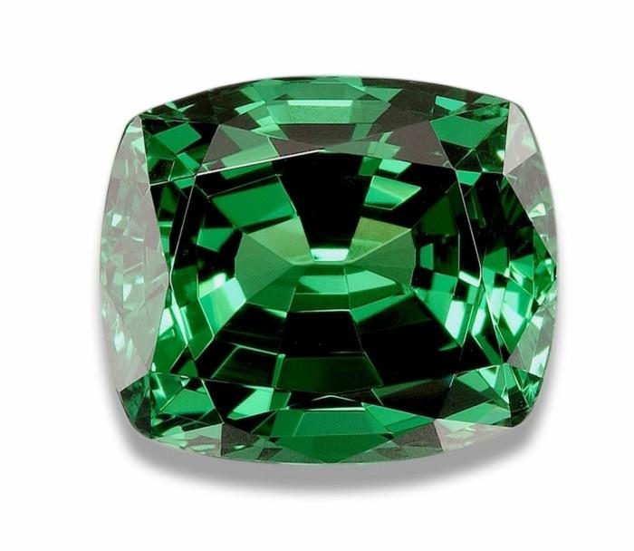 γρανάτης πολύτιμος λίθος θεραπευτικά αποτελέσματα κοσμήματα πράσινου χρώματος