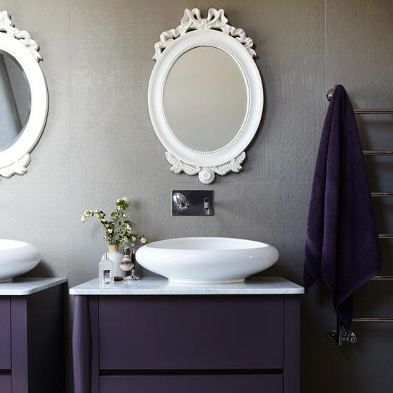 γκρι μωβ χρώματα μοντέρνος καθρέφτης μπάνιου Μοντέρνο μπάνιο