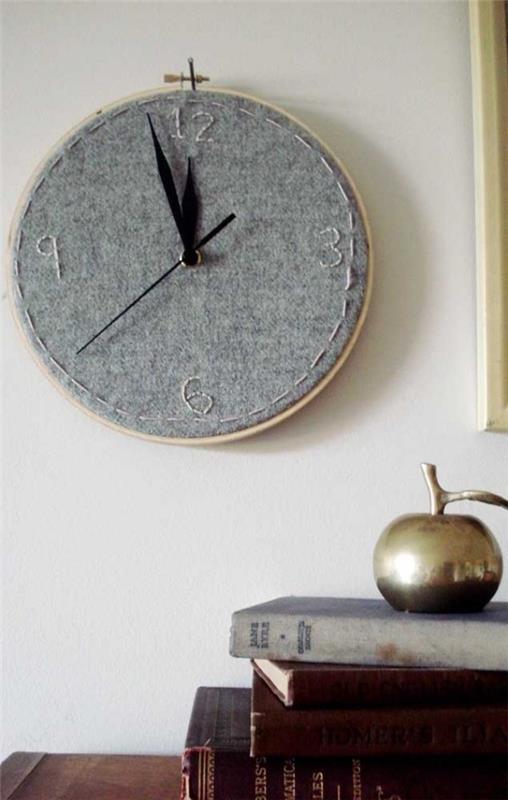 γκρι ύφασμα - ρολόι με στρογγυλό τοίχο