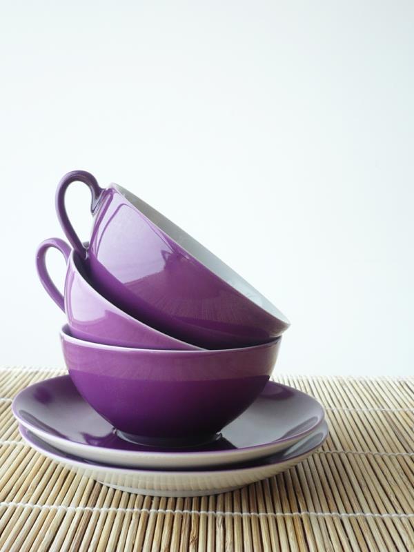 μεγαλύτερα φλιτζάνια τσαγιού μοβ σχέδιο πίνουν τσάι