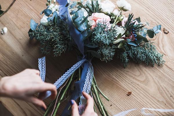 πράσινο γαλάζιο ανοιχτό ροζ εορταστική floral ρύθμιση