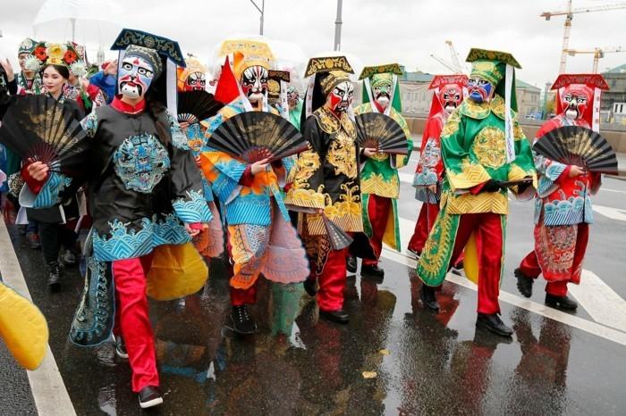 ομαδικά κοστούμια καρναβάλι 2018 Κίνα